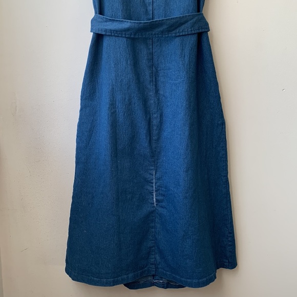 Stretchy Denim Button Down Dress with Waist Tie - Picture 6 of 12
